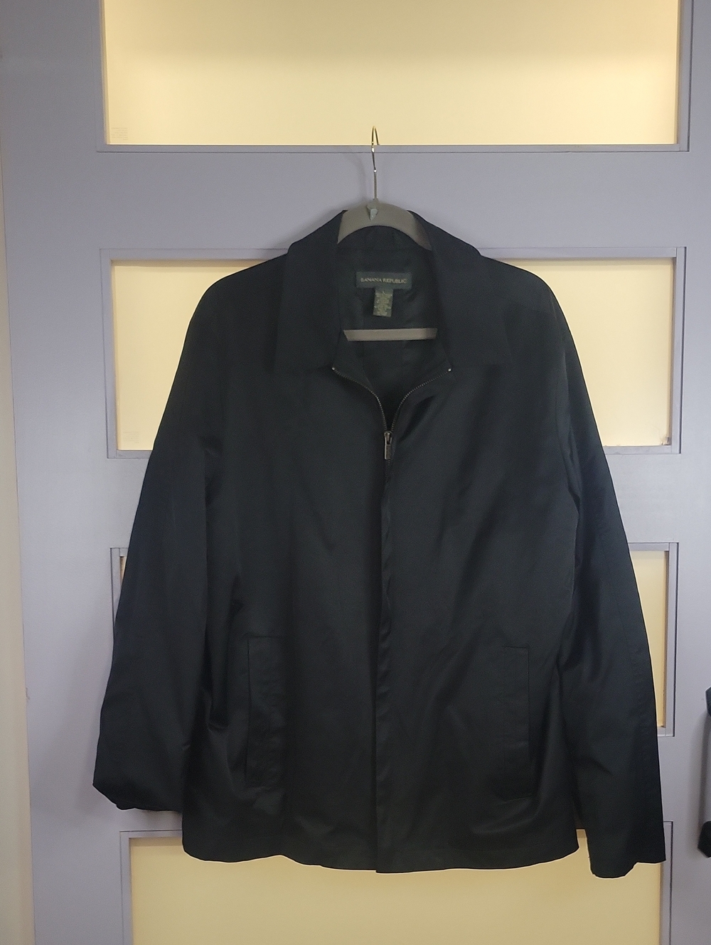 Banana Republic Men's Black Zip-Front Windbreaker Jacket